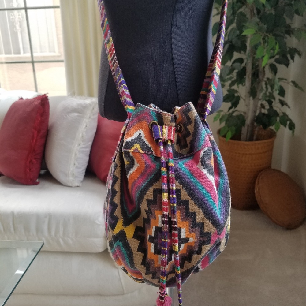 Boho ✌ Drawstring Crossby EUC - Picture 3 of 9